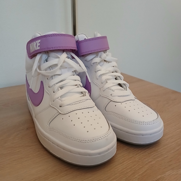 NWOT Nike Court Borough 2 Mid White Fuchsia Glow - Picture 2 of 11